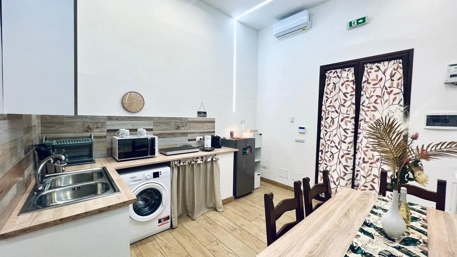 Semesterbostad Giglio Home Palermo
